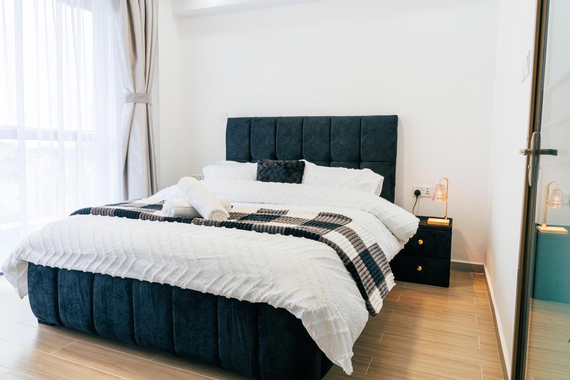 Apartment Riverside Lux 2bedroom With Skyline Views