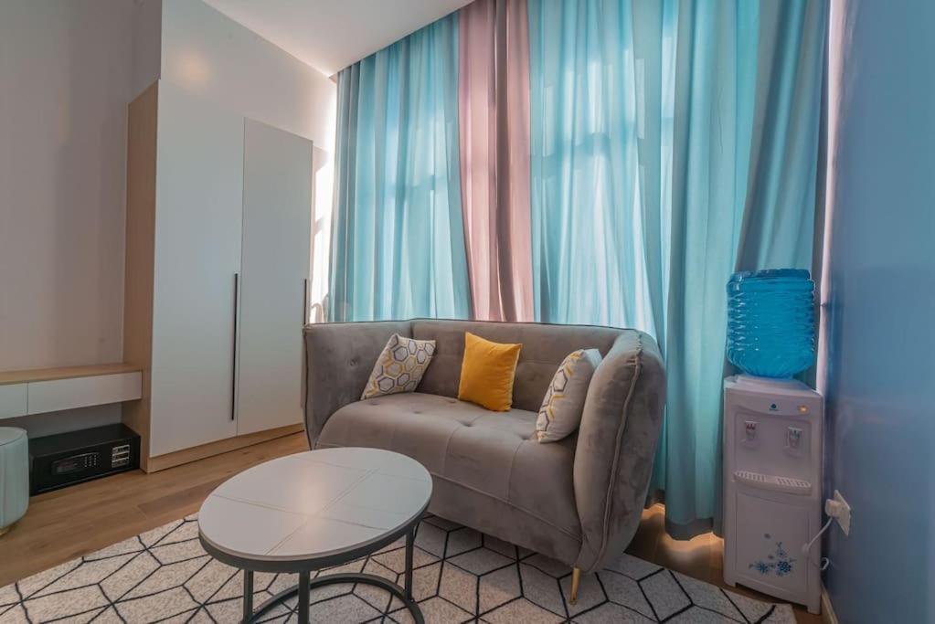 Beautiful On 2nd Floor Apartment