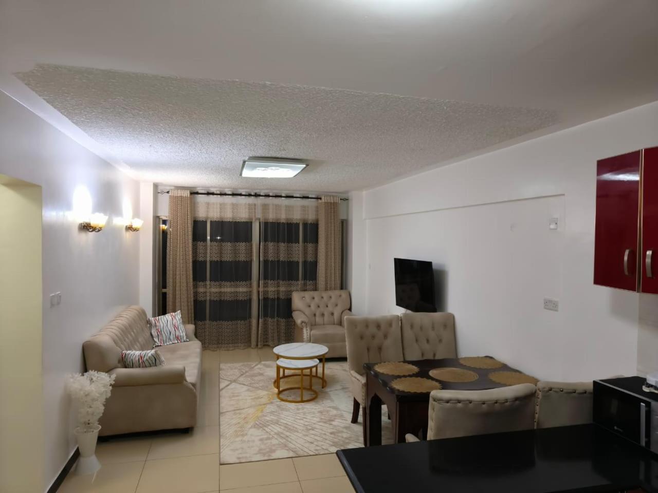 Apartment Pines Court