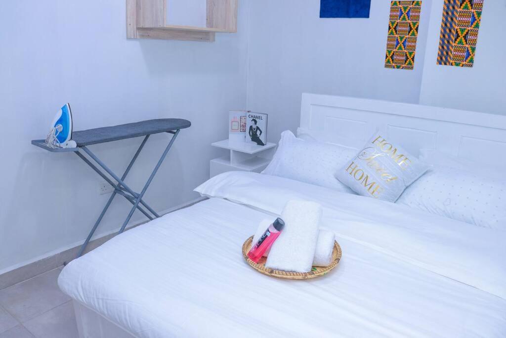 Apartment Luxurious One Bedroom Furnished In South B,nairobi Along Mombasa Road *