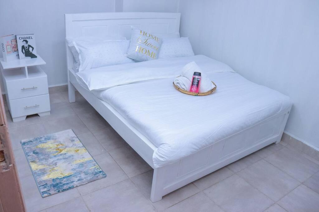 Apartment Luxurious One Bedroom Furnished In South B,nairobi Along Mombasa Road Nairobi