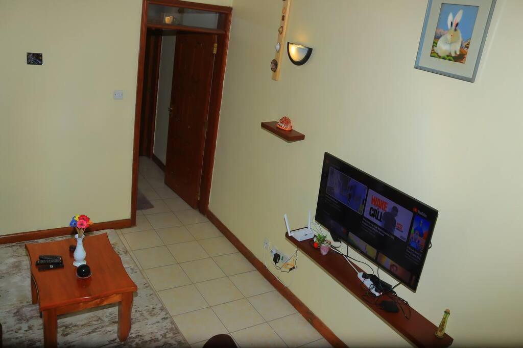 Homely 1 Bedroom With A Balcony, Westlands