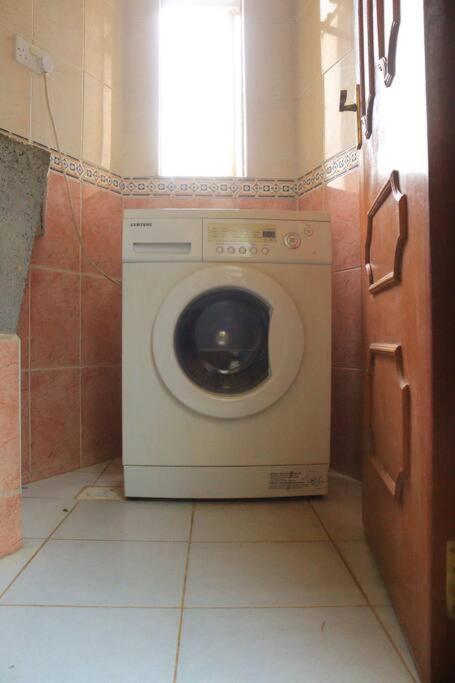 Homely 1 Bedroom With A Balcony, Westlands Apartment *