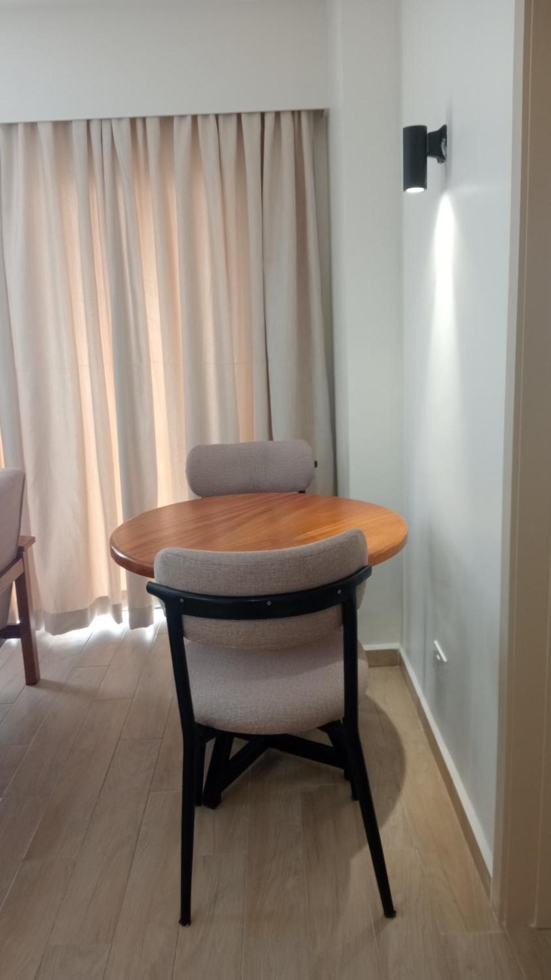 South Park Apartment *