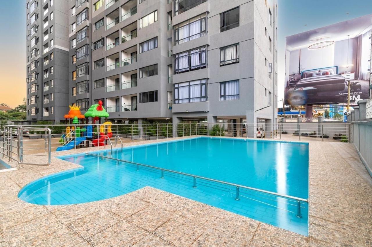 Executive 1 Bedroom In Opposite 24hr Mall! Apartment *