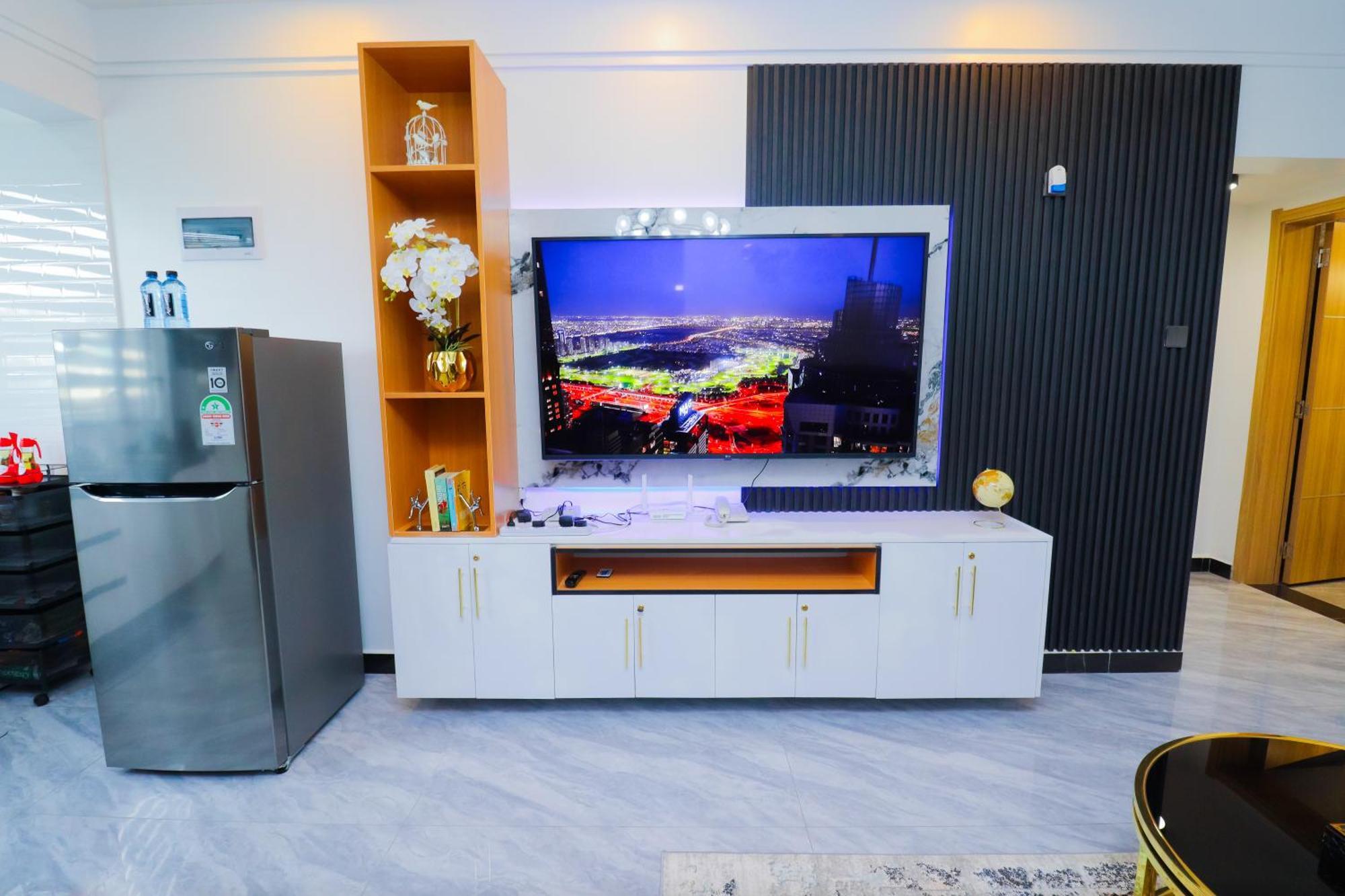 Apartment Executive 1 Bedroom In Opposite 24hr Mall! *
