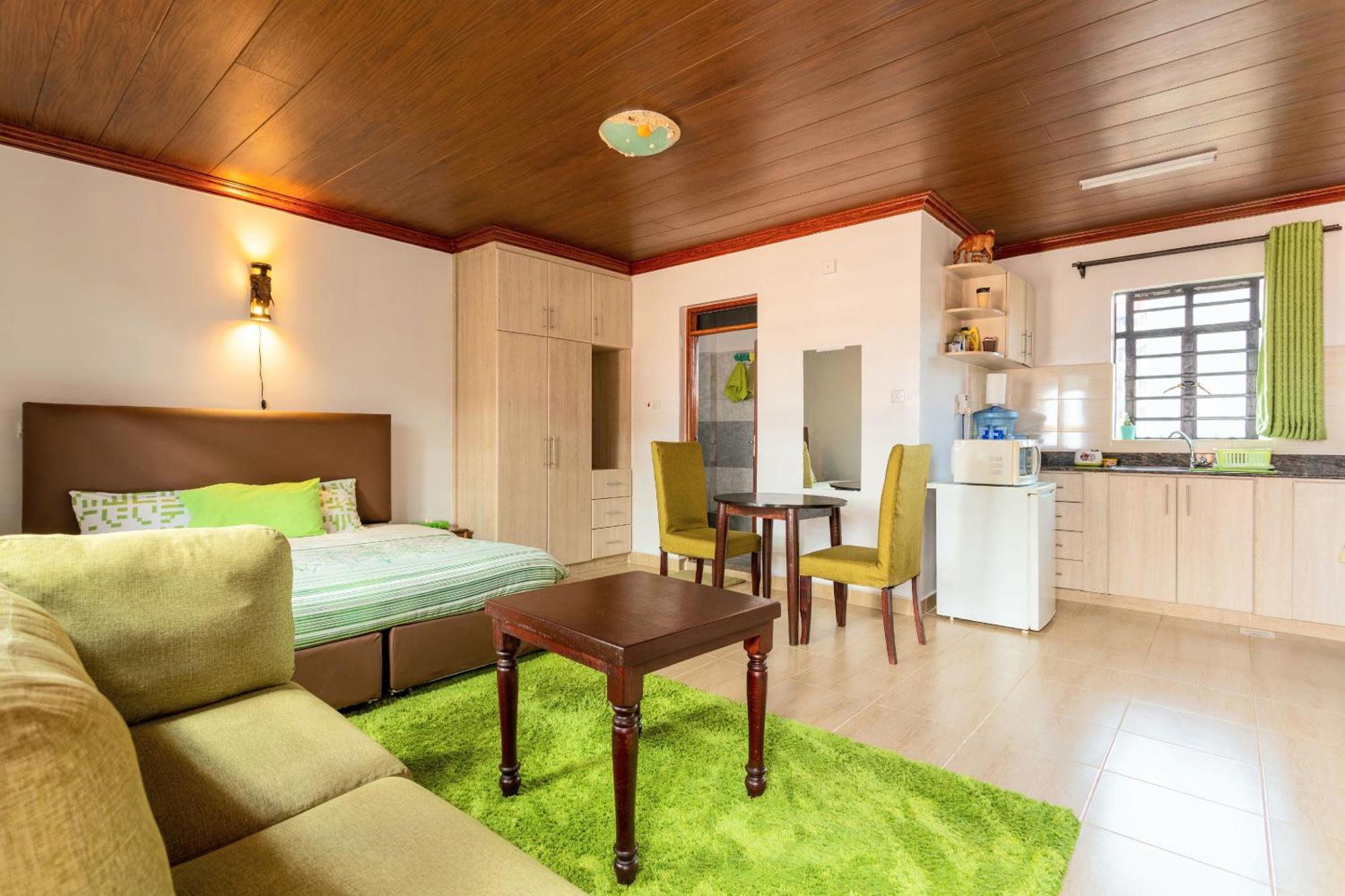 Spacious Penthouse Rooftop With King Bed *