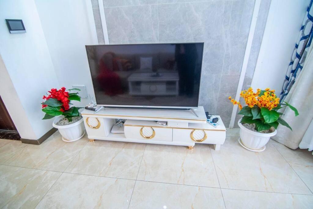 3 Bedrooms In Yaya Kilimani Apartment