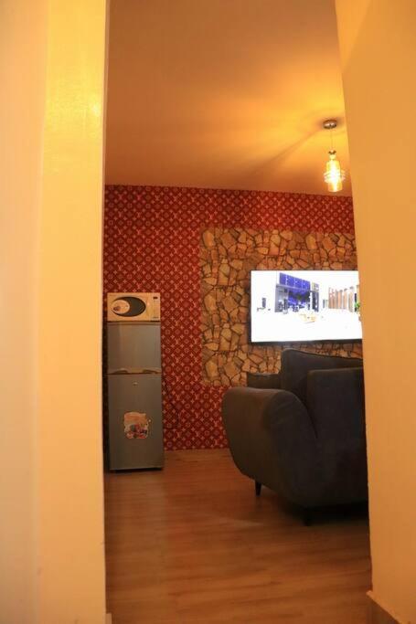 Apartment C&m Kenyatta Road, Kalimoni Gs