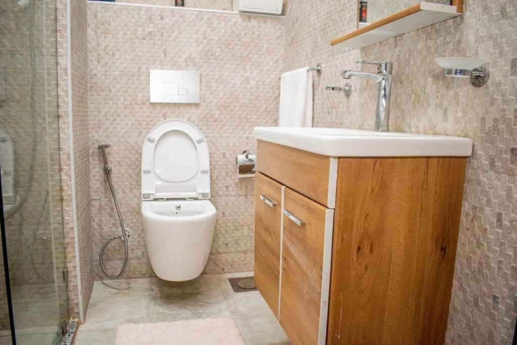 Urban Retreat 1bedroom With Balcony And Rooftop Gym *