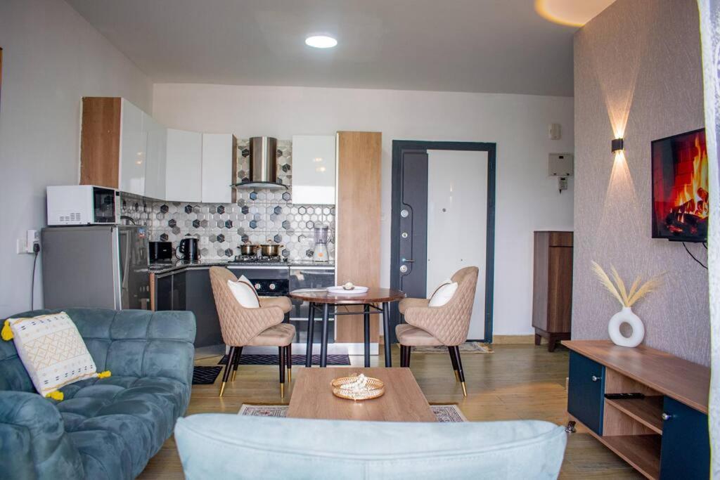 Urban Retreat 1bedroom With Balcony And Rooftop Gym
