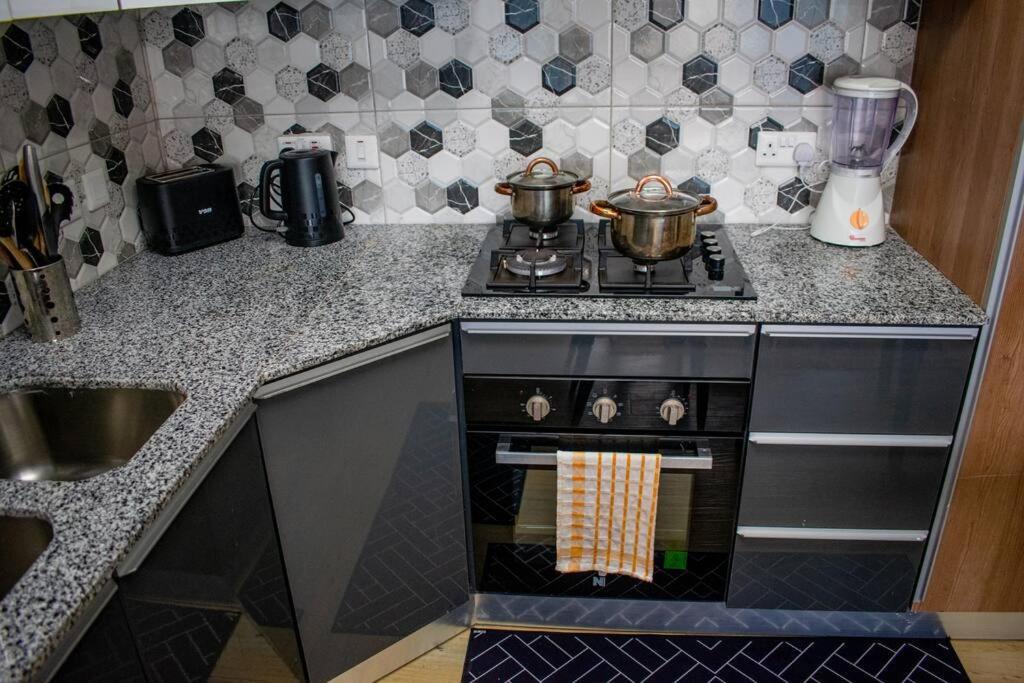 Apartment Urban Retreat 1bedroom With Balcony And Rooftop Gym *