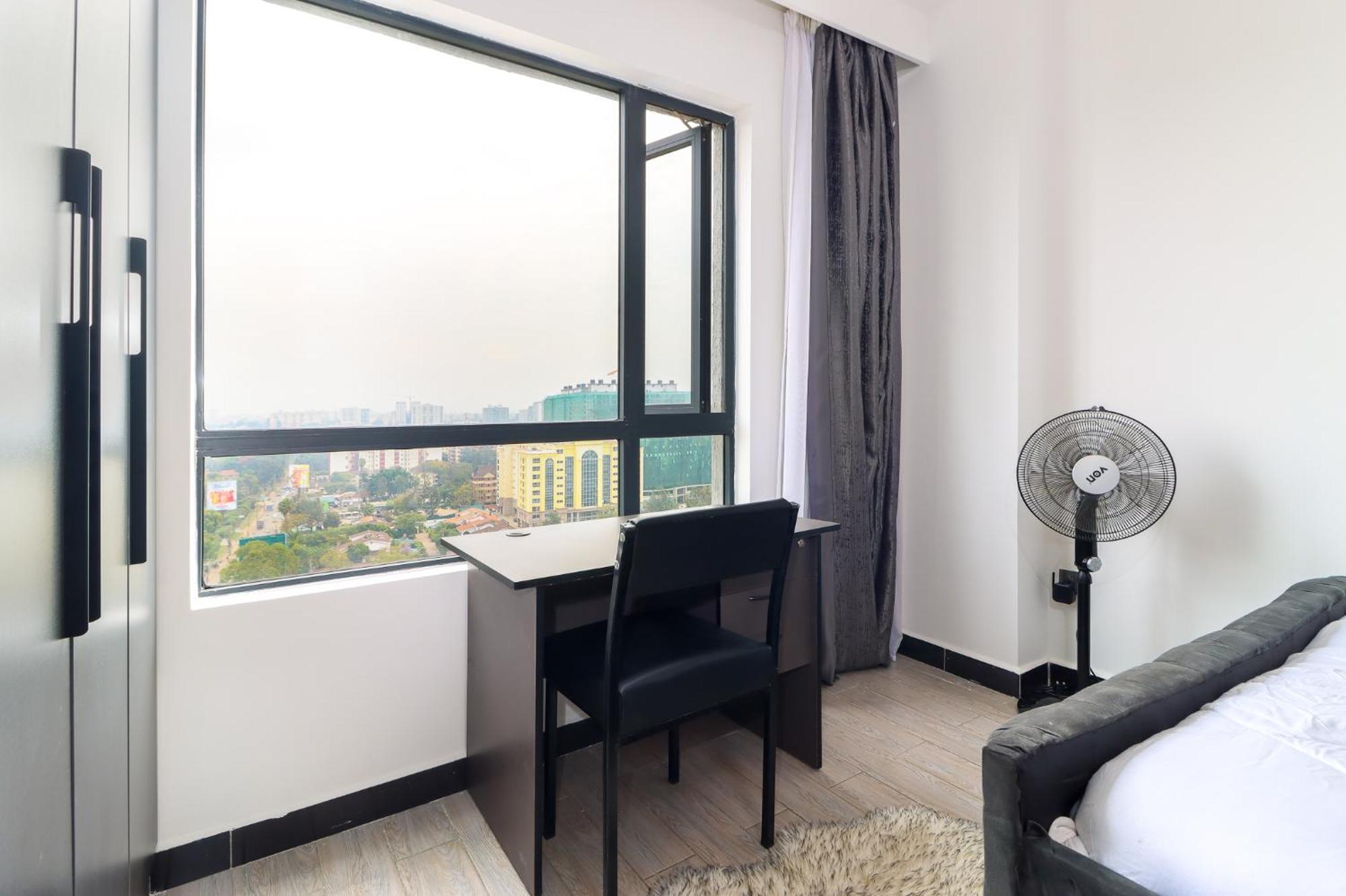 Nyumbani Oasis - Tastefully Furnished Three Bedroom In Kilimani
