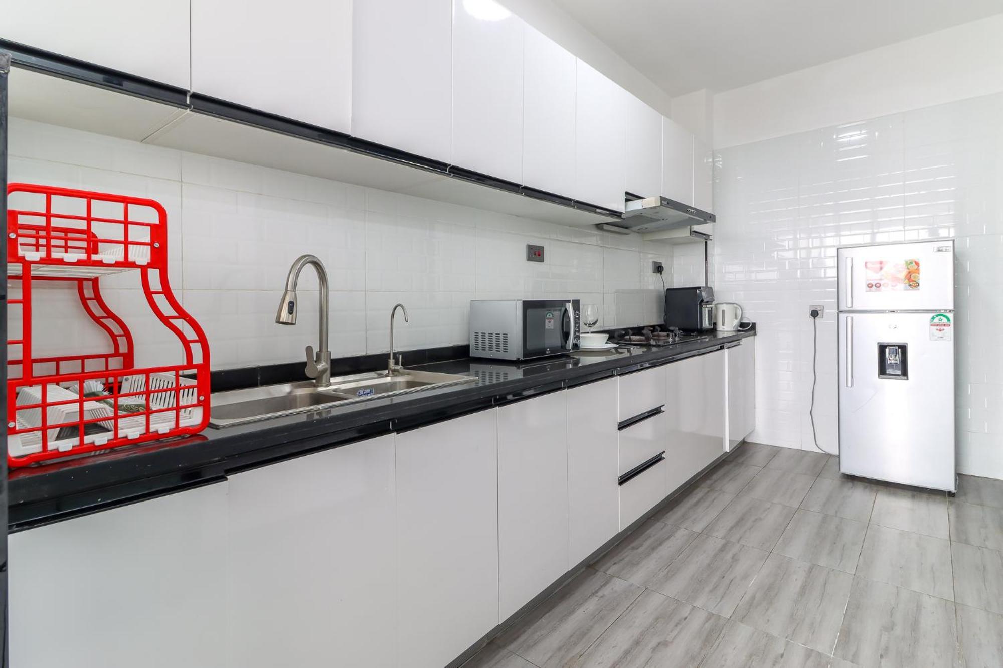 Nyumbani Oasis - Tastefully Furnished Three Bedroom In Kilimani