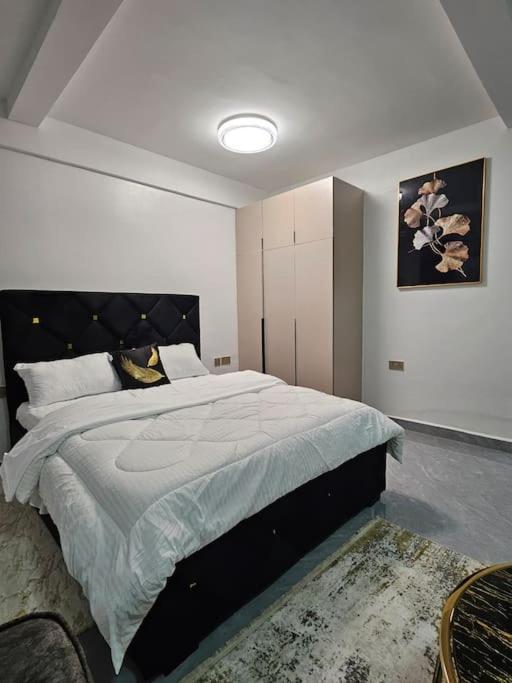 Apartment Gorgeous In Kileleshwa With A Pool And A Gym Nairobi