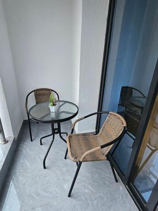 Gorgeous In Kileleshwa With A Pool And A Gym Apartment