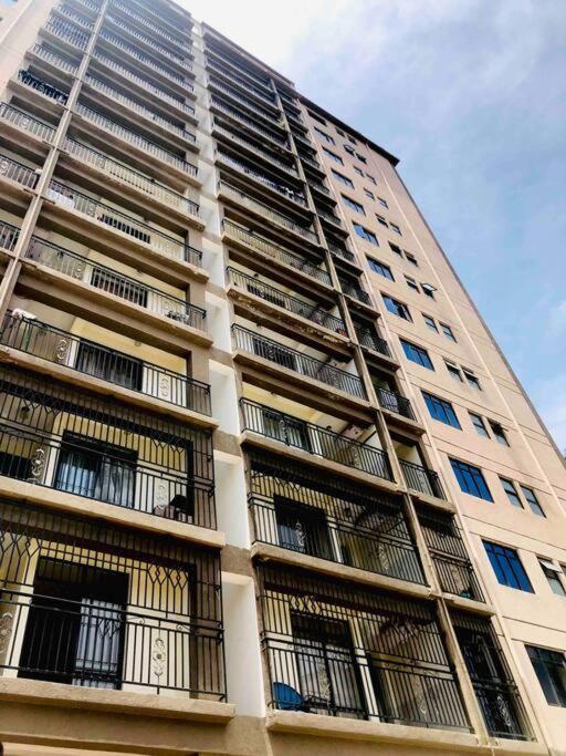 2 Bedroom Penthouse Kilimani Apartment *