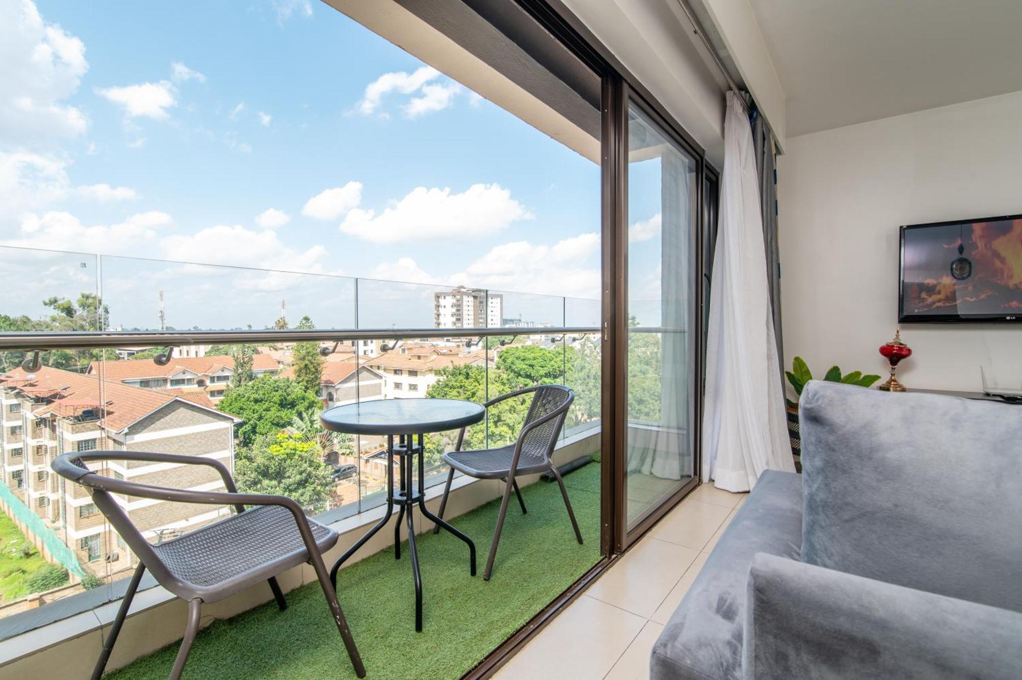 Astoria 1bdr With A Gym&pool With Views Nairobi