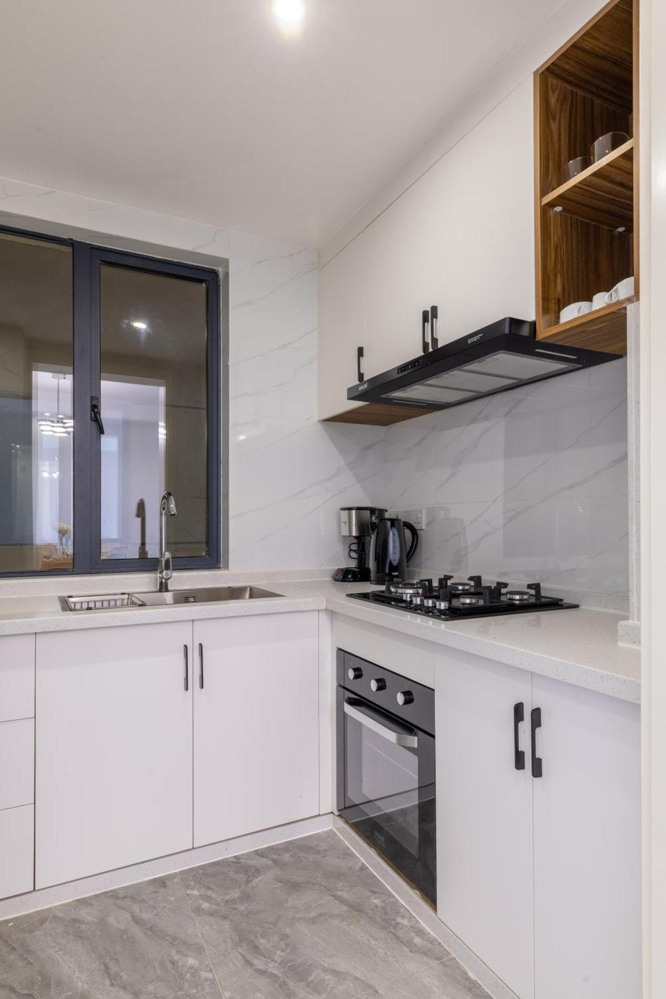 Apartment Dreams In Sunshine Alba By Yourhost, 1 Bedroom,nairobi *