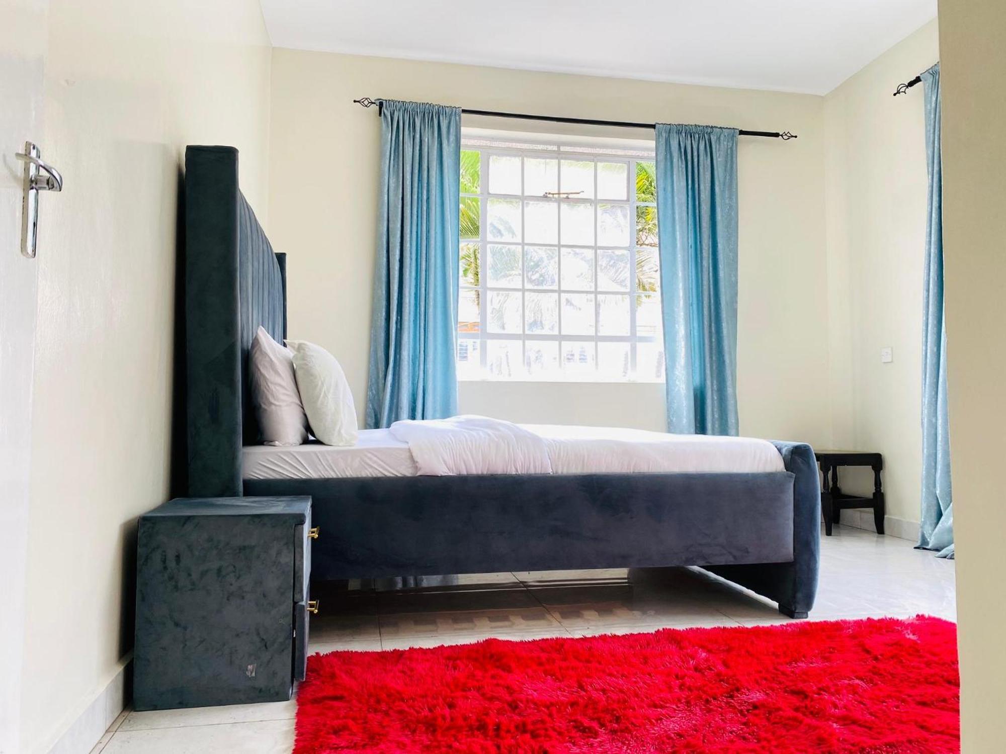 Golden Homes Apartment *