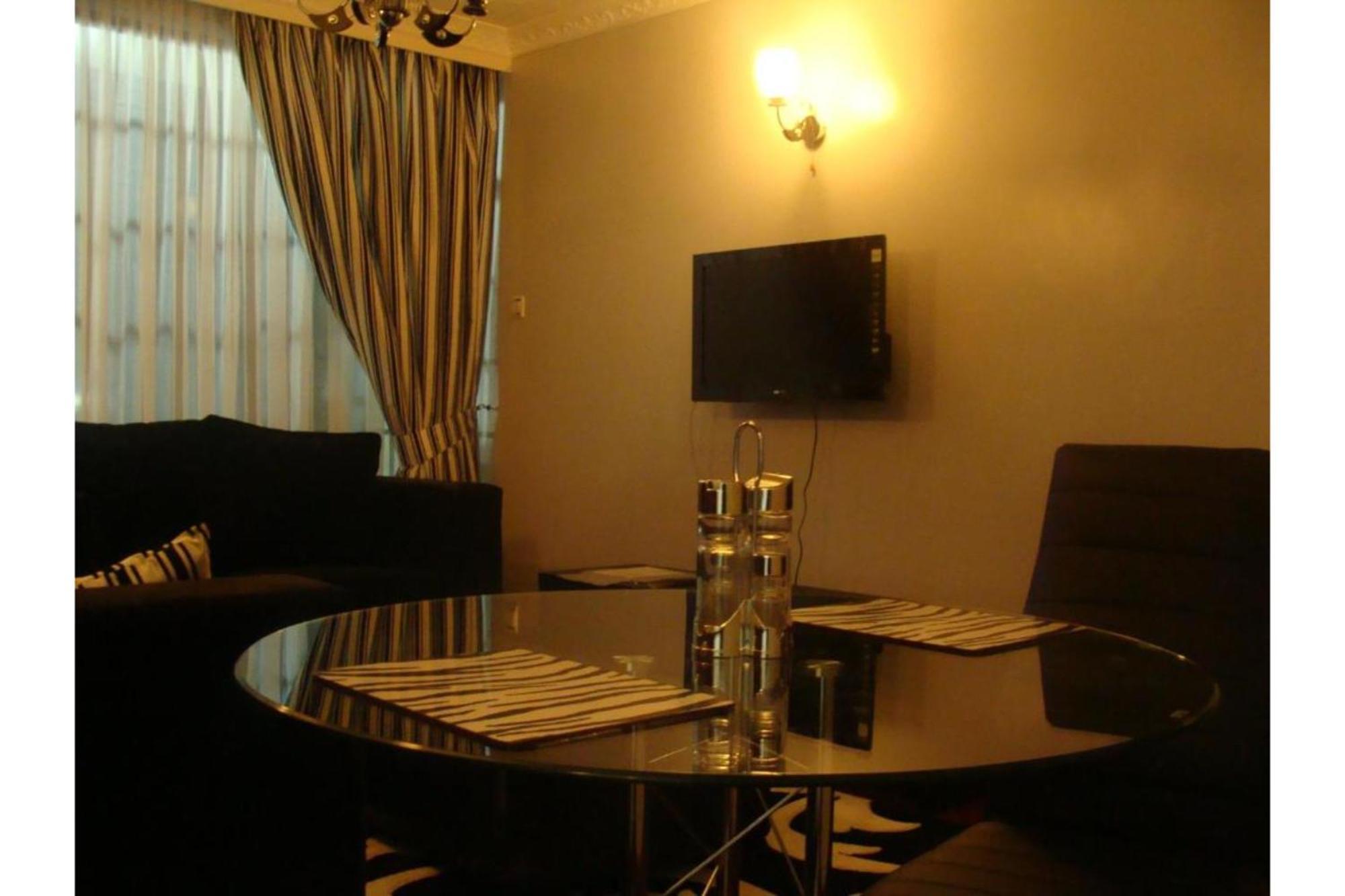 Meltonia Luxury Apartment *