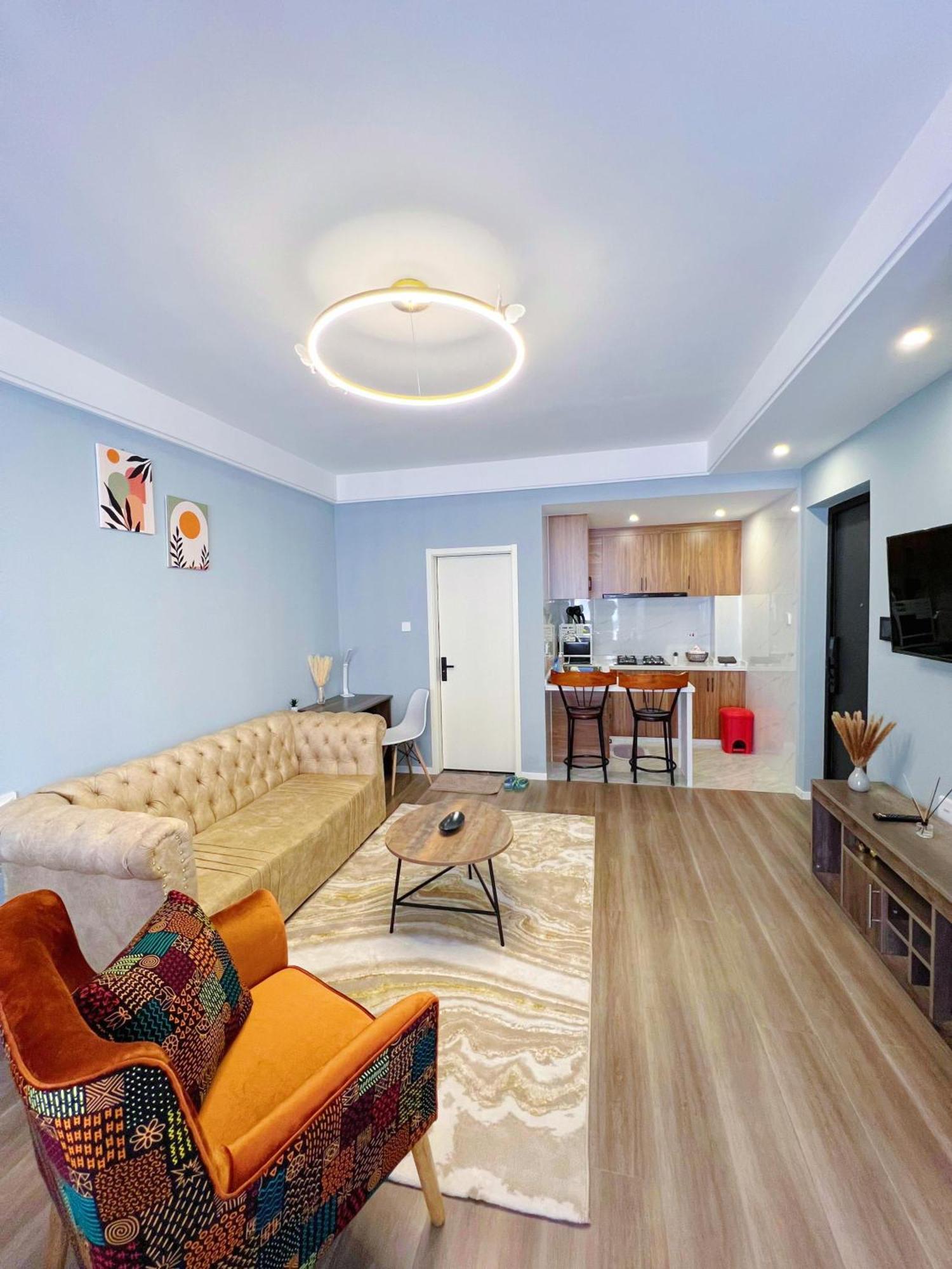 Comfy - Pool & Gym - Kilimani Apartment *