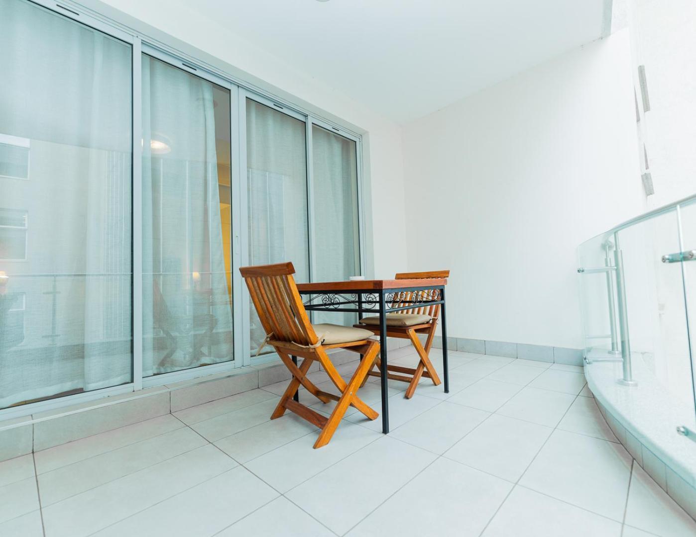 Capital M Luxury 1br By Bednbeyond Eagle Westlands With A Pool And View * Nairobi