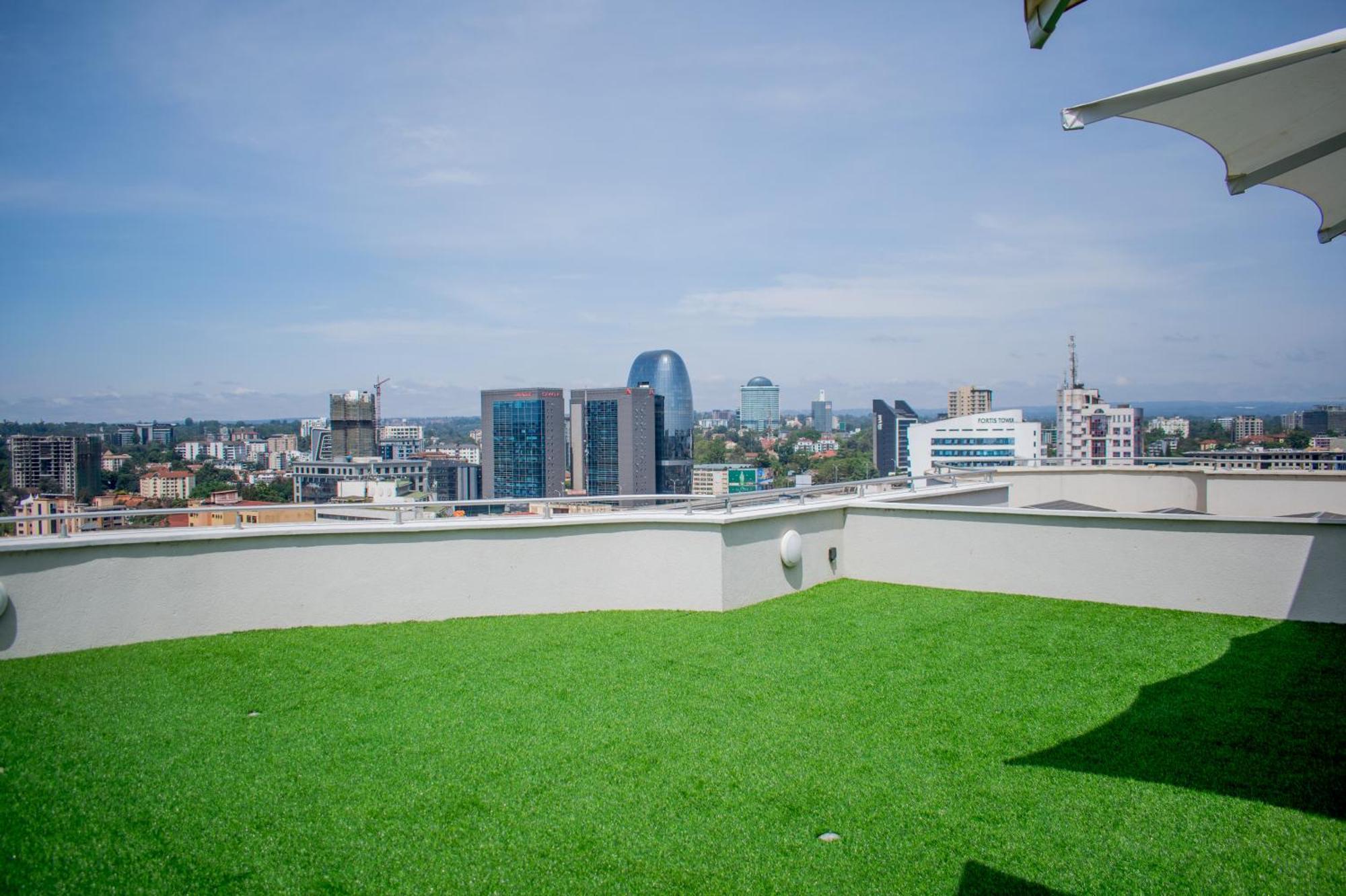 Capital M Luxury 1br By Bednbeyond Eagle Westlands With A Pool And View Apartment *