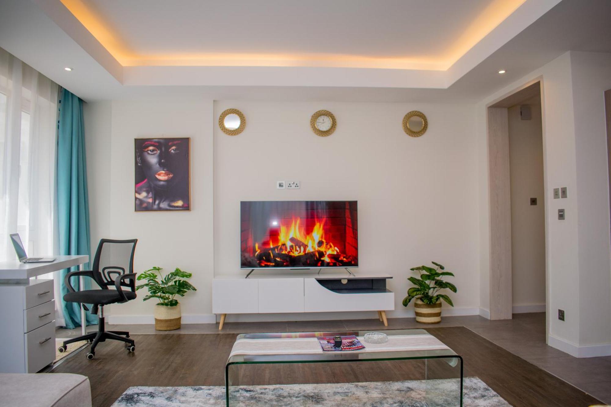 Capital M Luxury 1br By Bednbeyond Eagle Westlands With A Pool And View Apartment Nairobi