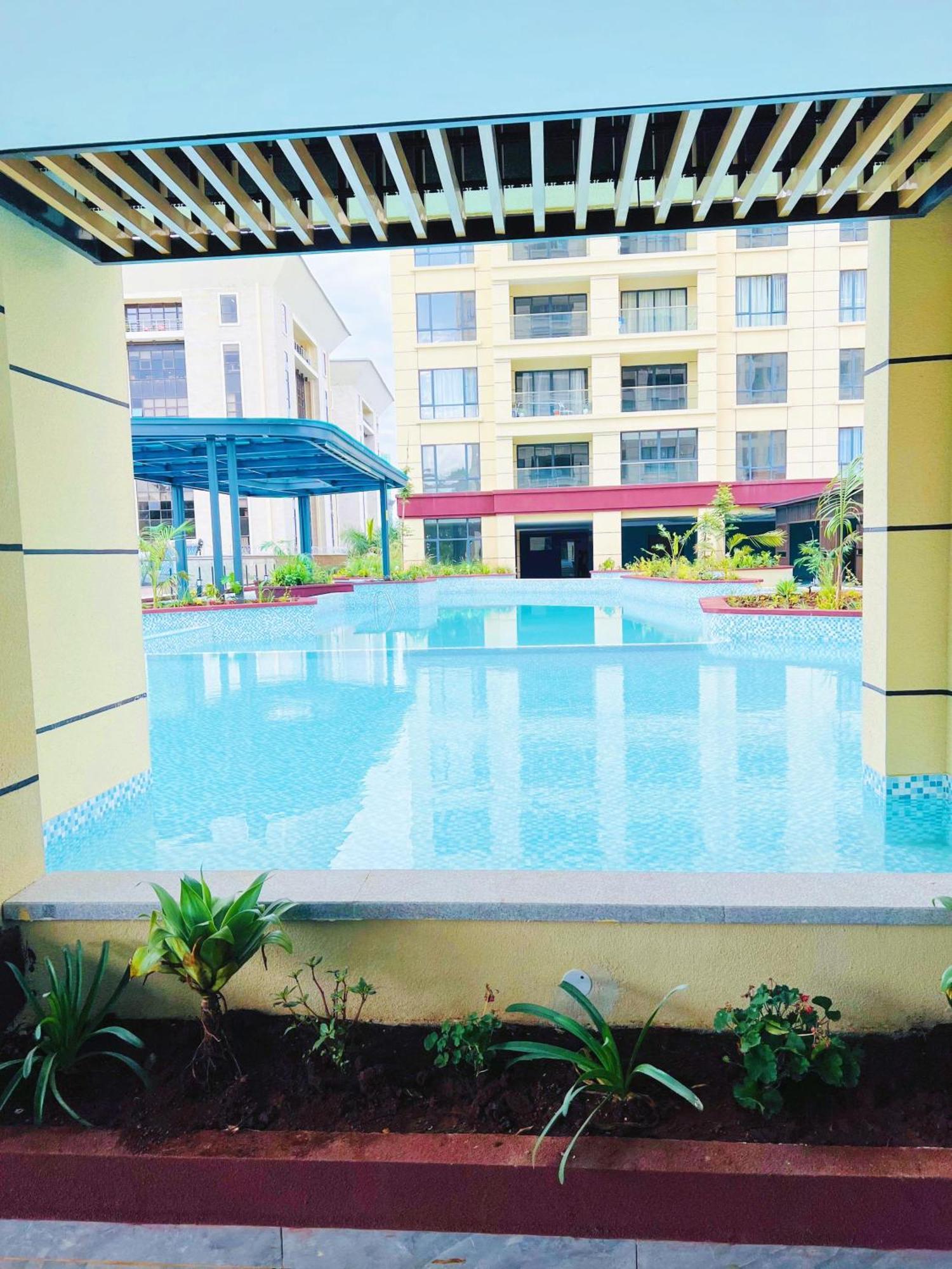 Comfy - Pool & Gym - Kilimani Apartment