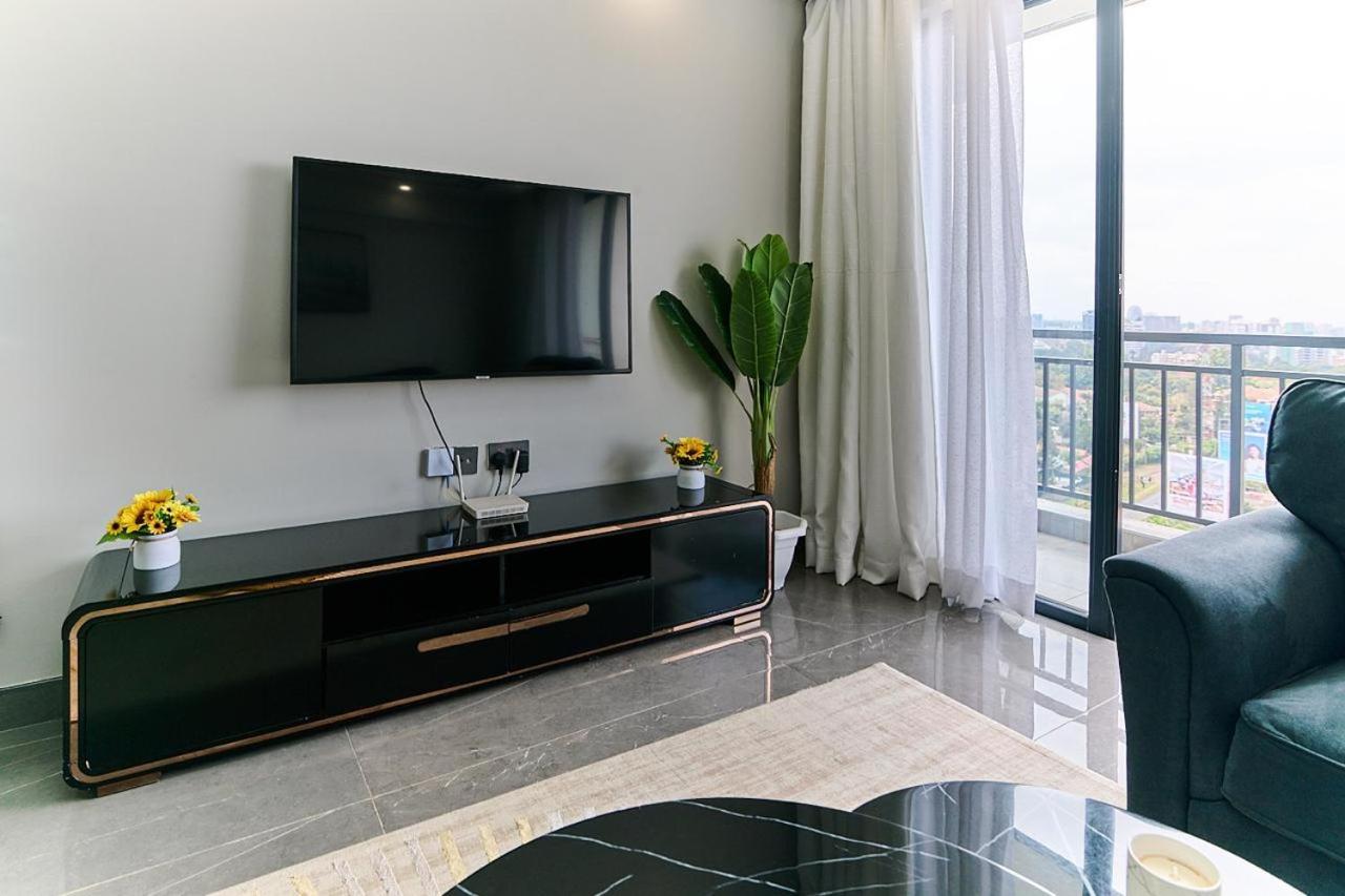 Alina Ridge * Nairobi