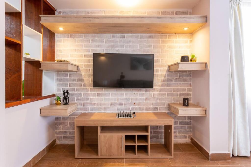 Apartment 2bedroom With A Pool And Gym At Westlands Nairobi