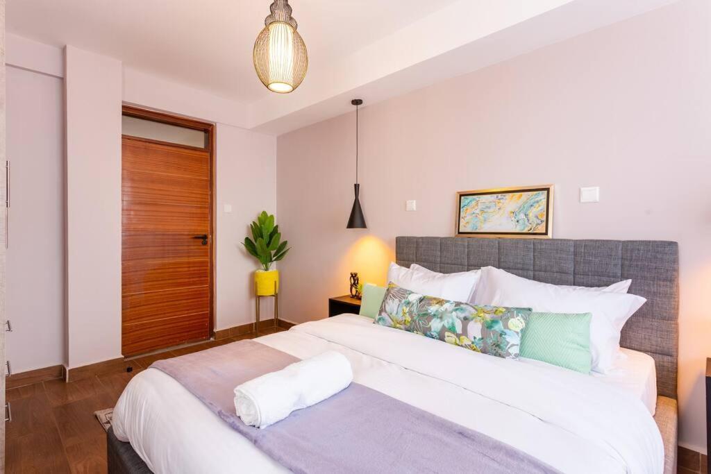 2bedroom With A Pool And Gym At Westlands Apartment *