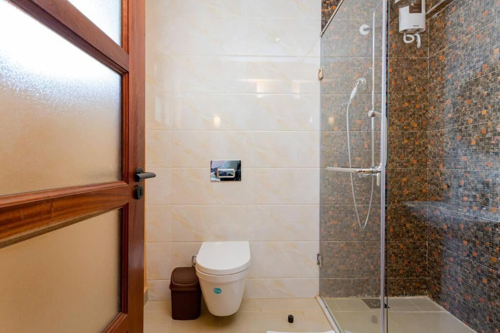 2bedroom With A Pool And Gym At Westlands Apartment *