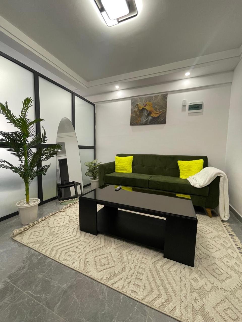 New 1 Bedroom Apartment