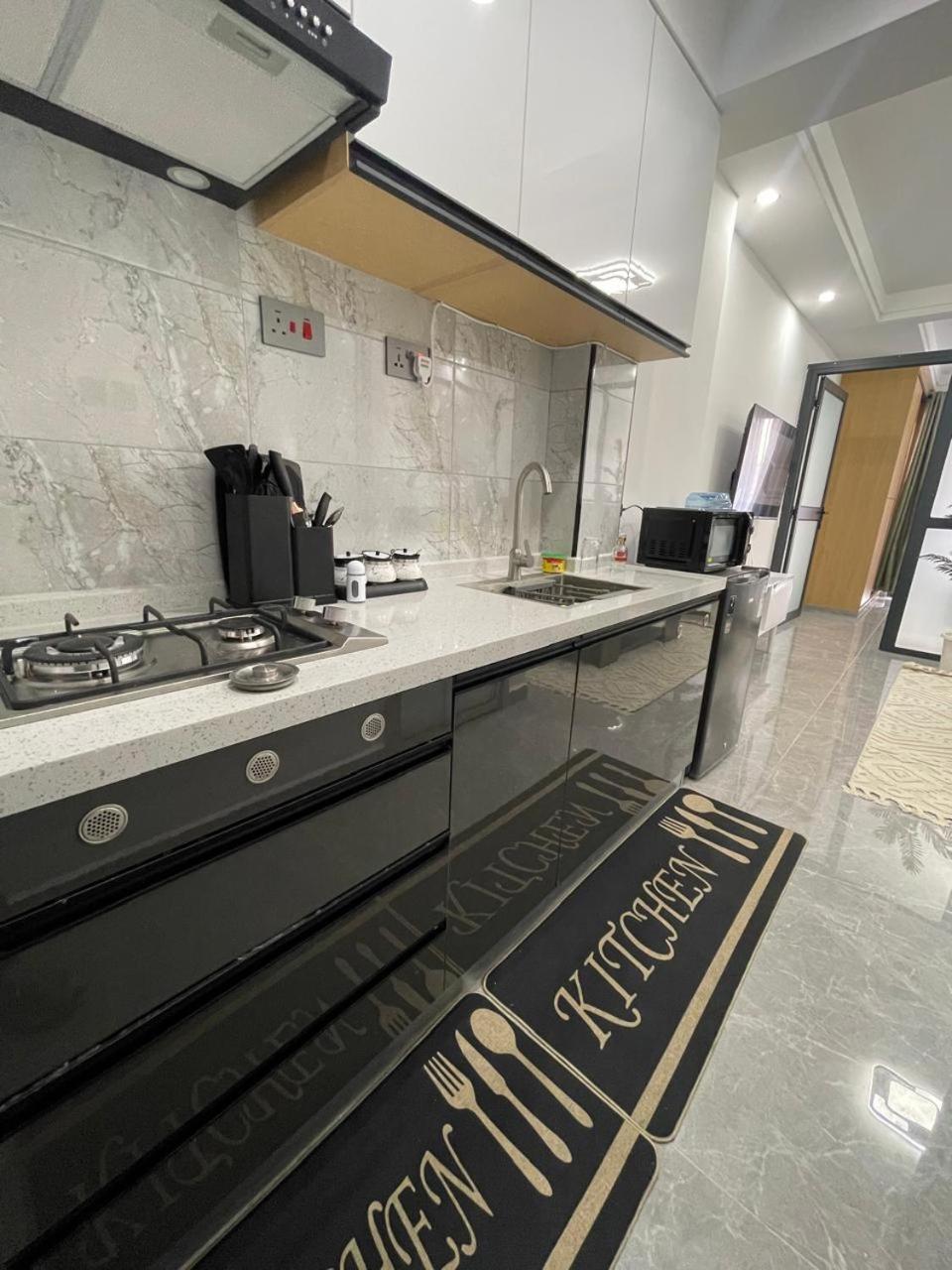 New 1 Bedroom Apartment