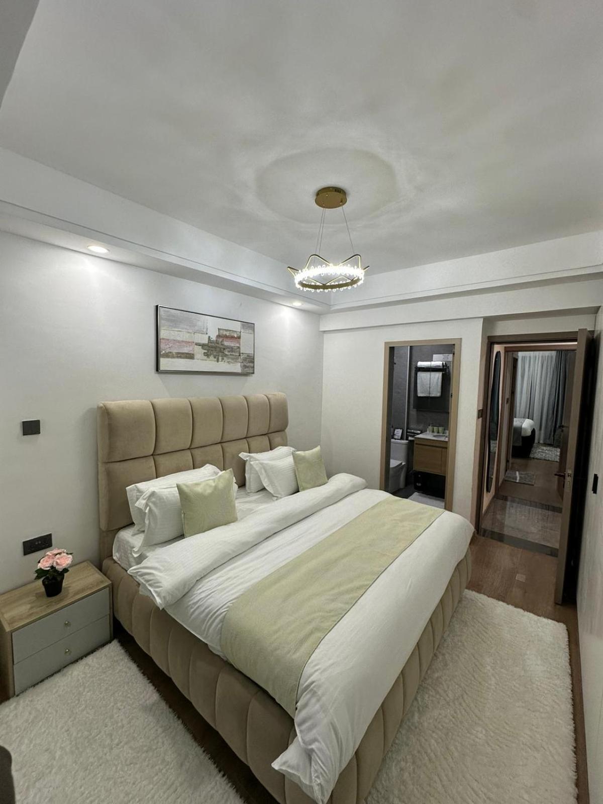 Lavish Escapades Kilimani * Nairobi