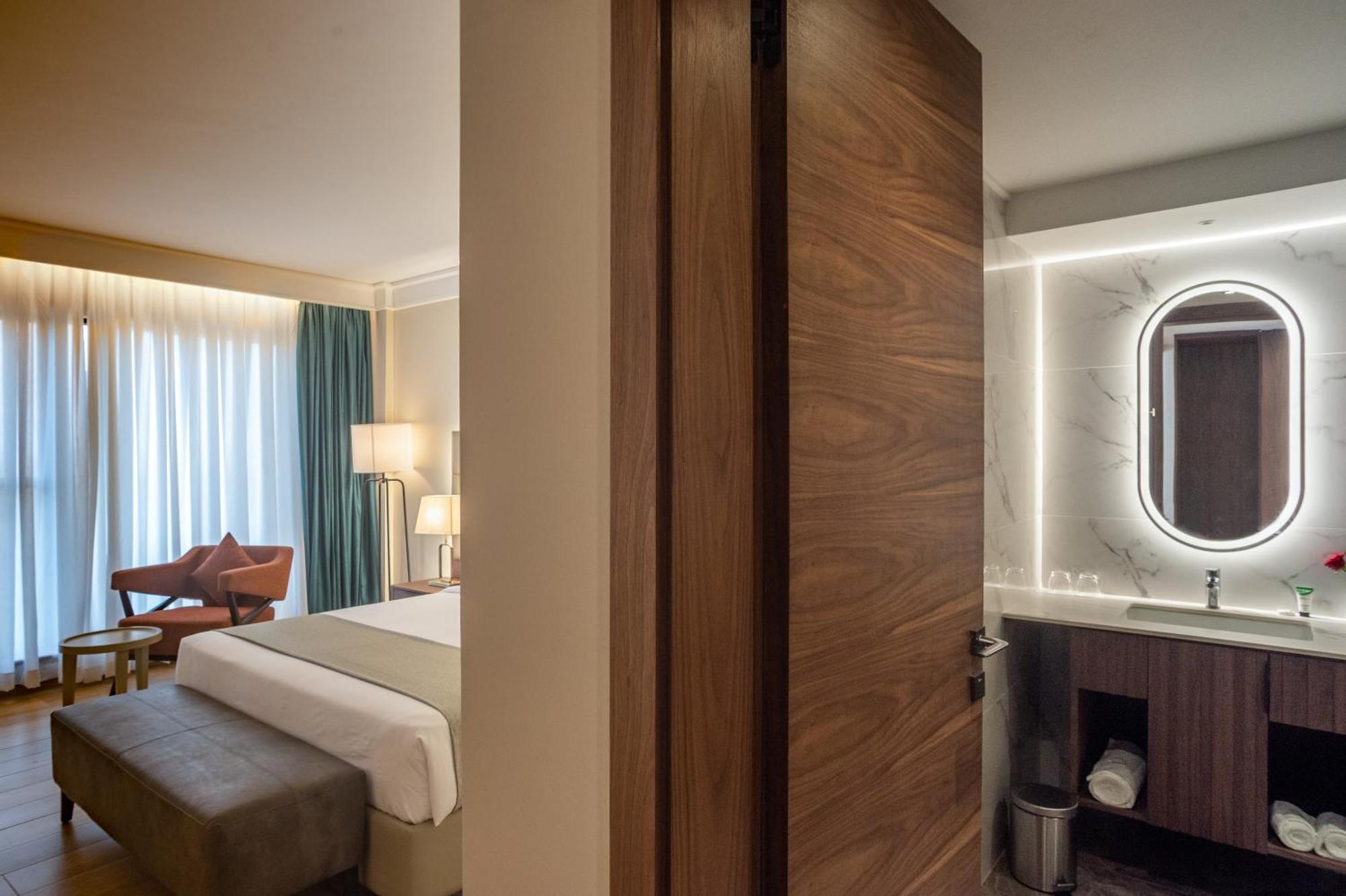 Okash Boutique 4*
