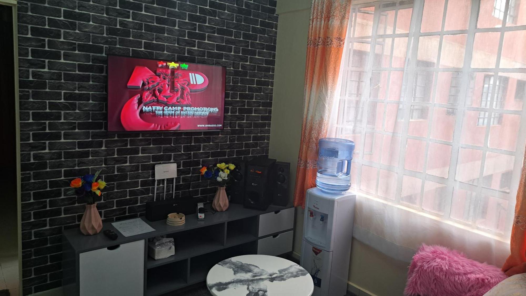 Apartment Gany Homes - Cozy 1-bedroom In With Parking And Netflix - Trm Drive Nairobi