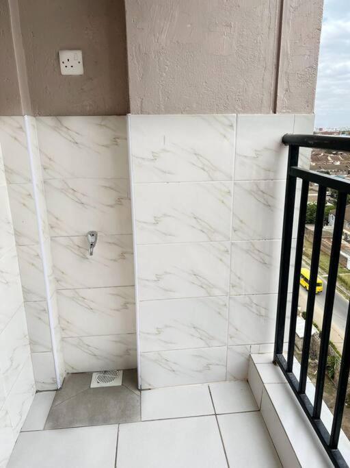Apartment South B 2 Bedroom Master Ensuite, Free Secure Parking *
