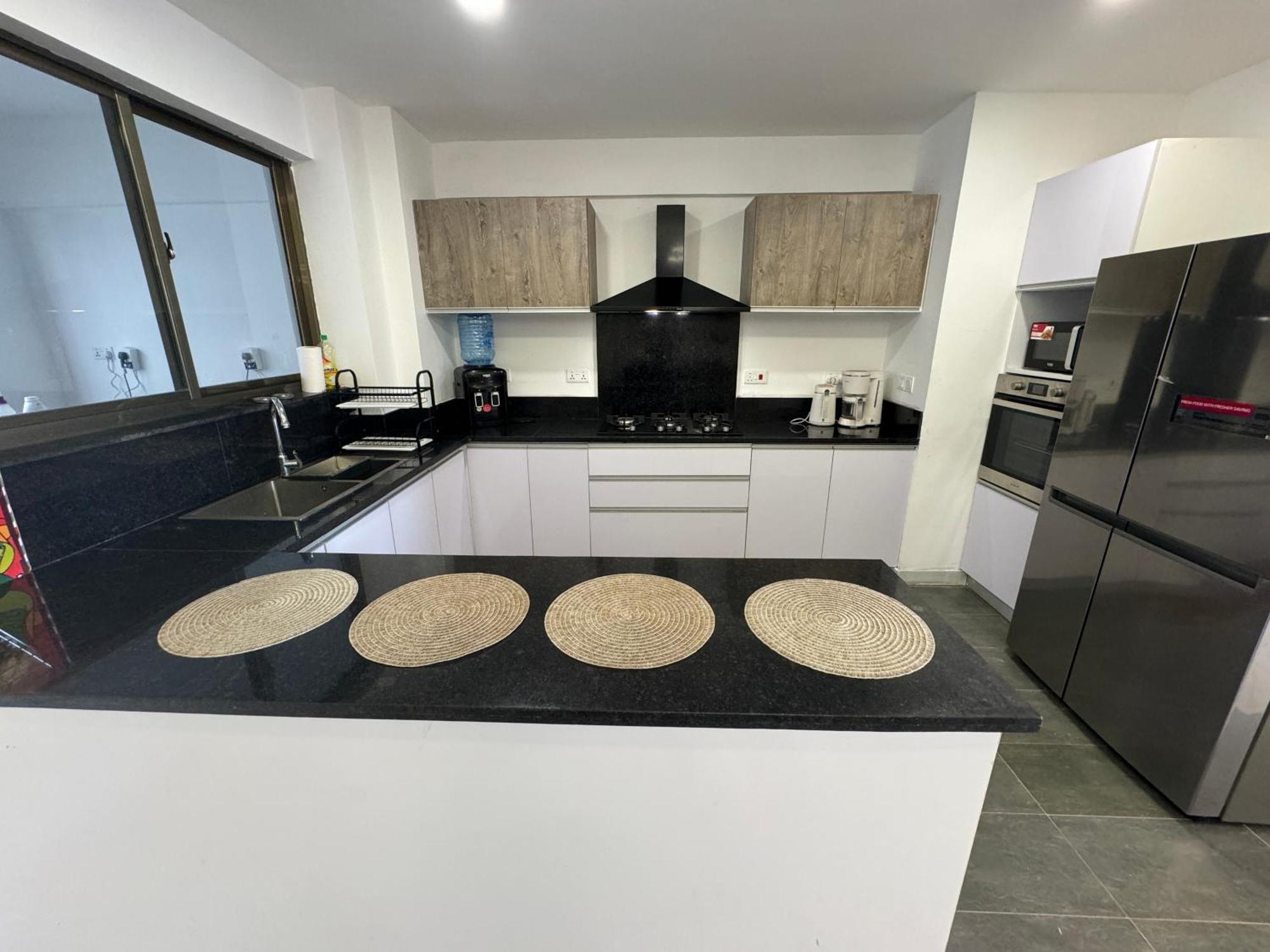 Furnished Modern 3 Bedroom In Kileleshwa Apartment *
