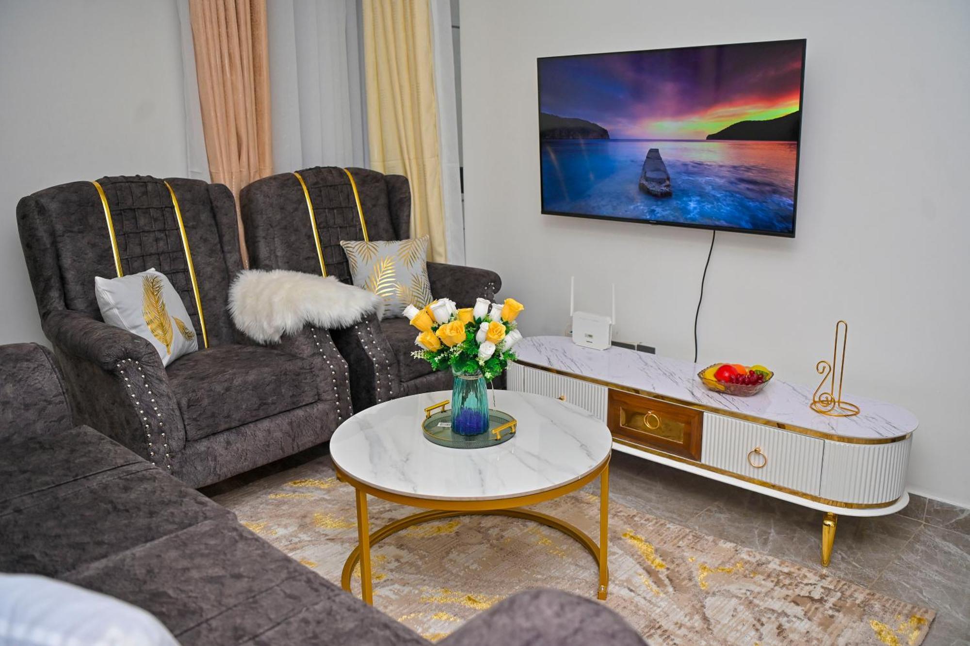 Luxurious 1bedroom In Kilimani, Equipped Gym, Serviced Lift, Speedy Wifi, Garden Views, Kids Play Area, Proximity To Yaya Centre Shopping Malls, Restaurants And Bars Apartment