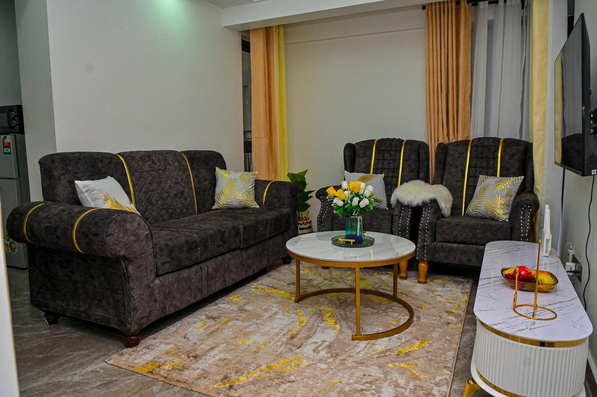 Luxurious 1bedroom In Kilimani, Equipped Gym, Serviced Lift, Speedy Wifi, Garden Views, Kids Play Area, Proximity To Yaya Centre Shopping Malls, Restaurants And Bars Nairobi
