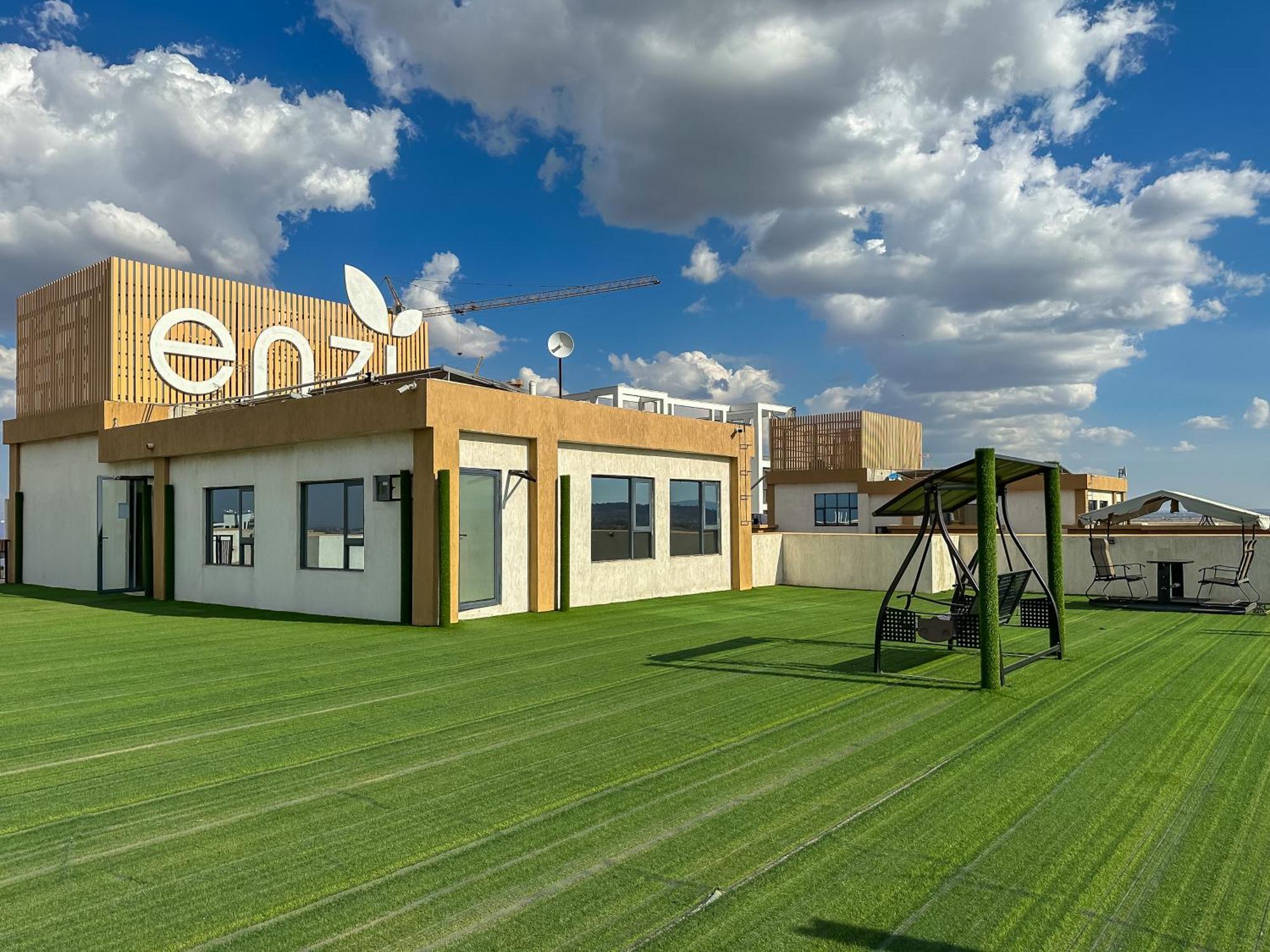 Exquisite With Free Parking Gym And Pool Apartment