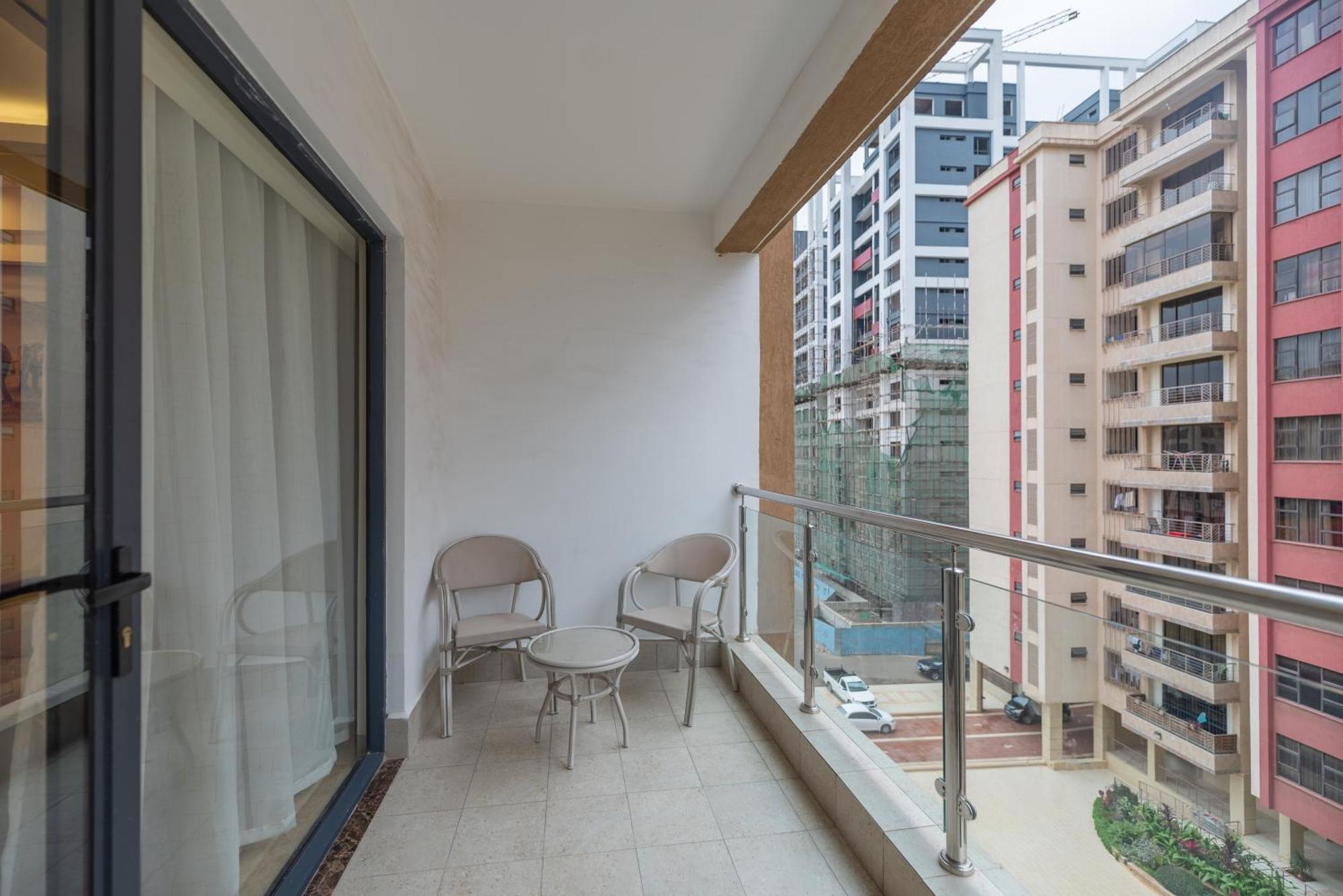 Apartment Exquisite With Free Parking Gym And Pool *