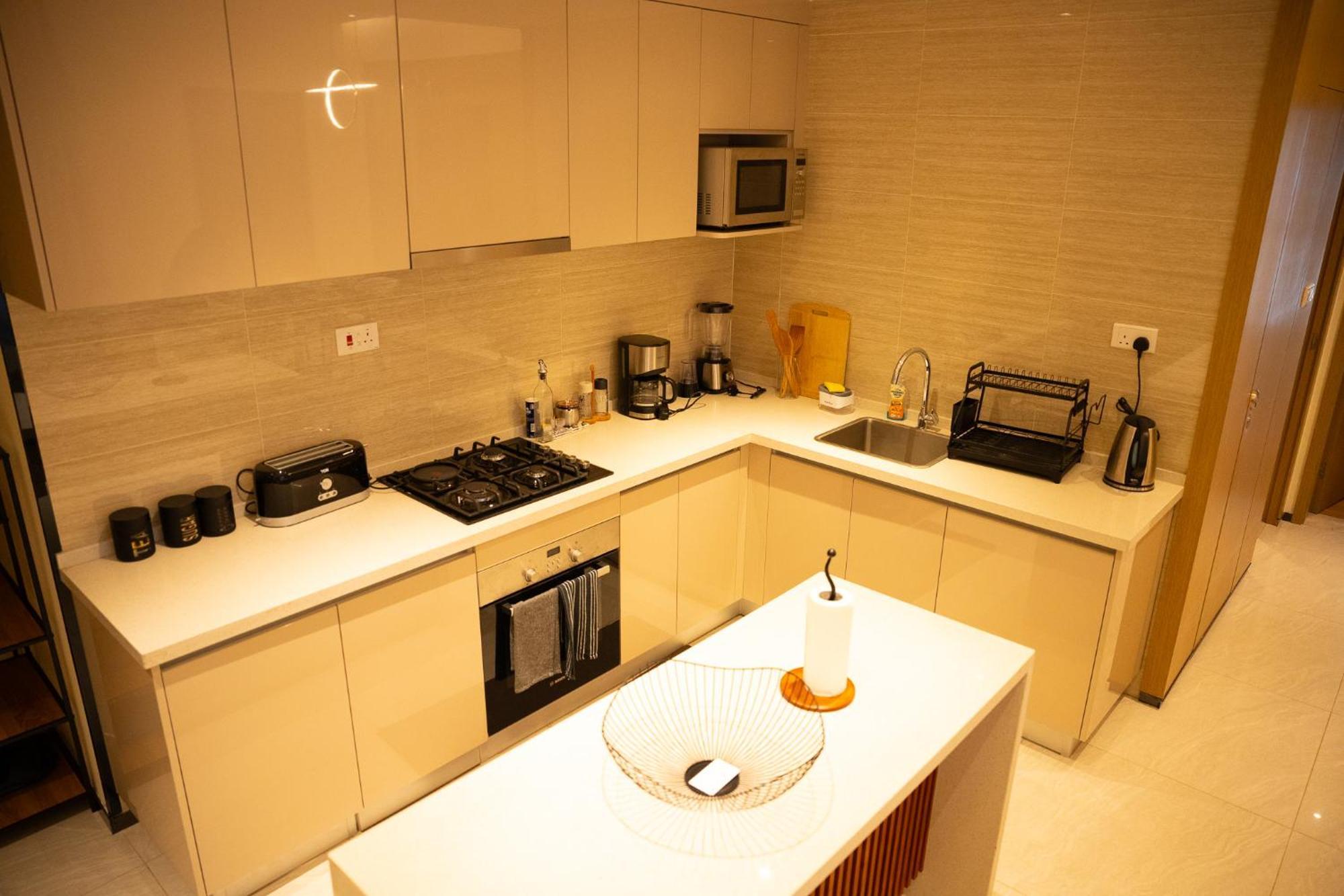 Executive 2br At Gtc *