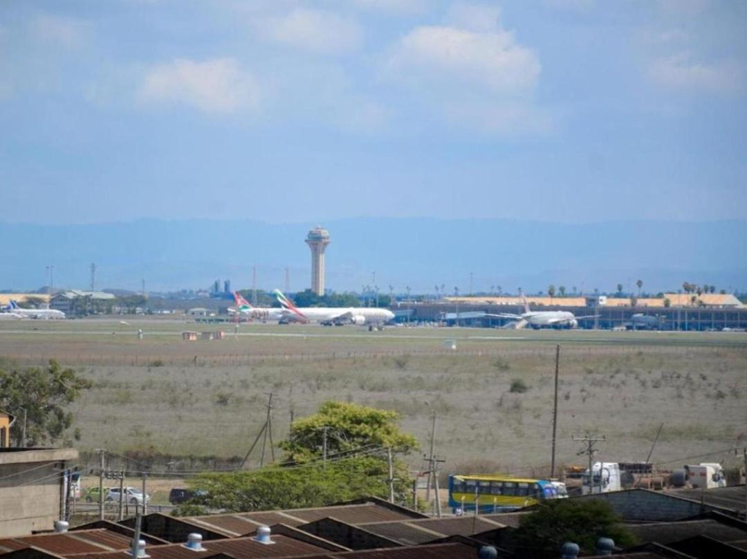 Apartment Universal Near Jkia