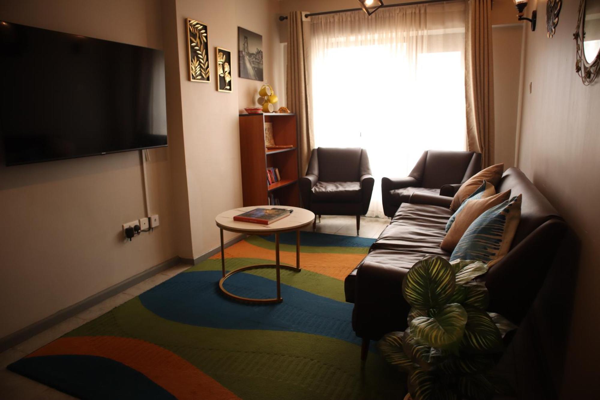 El Hogar Iii Near Junction Mall Apartment *