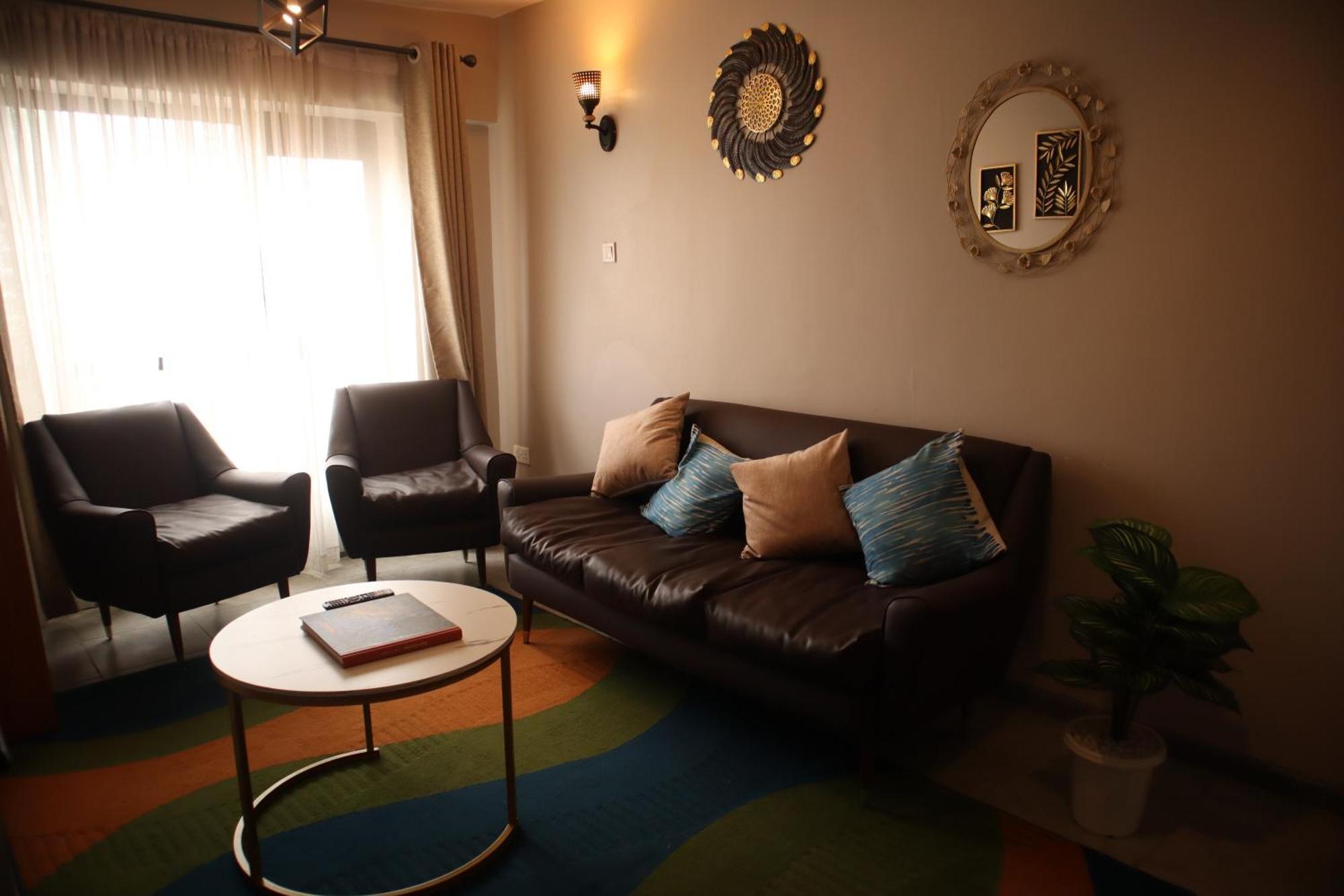 El Hogar Iii Near Junction Mall Apartment *