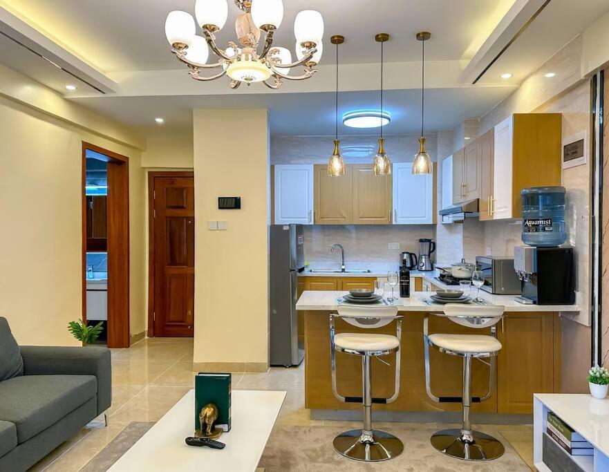 Exquisite 1bed With Free Parking Gym And Pool Apartment *